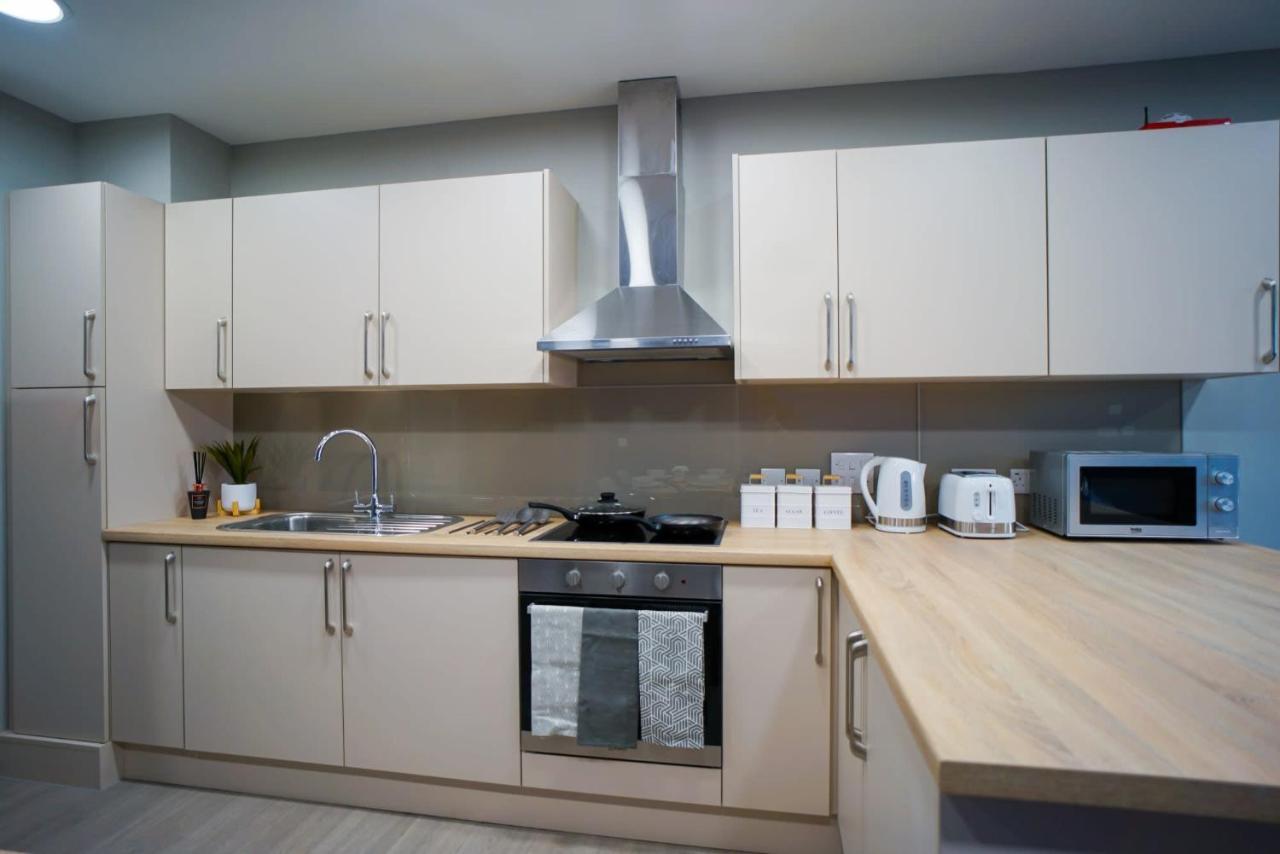 Bright Modern Studios And Private Bedrooms With Shared Kitchen At Straits Meadow Near Edinburgh City Centre Edimburgo Exterior foto