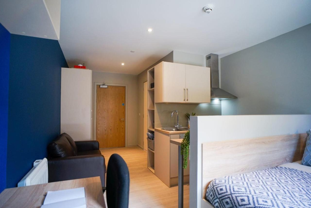 Bright Modern Studios And Private Bedrooms With Shared Kitchen At Straits Meadow Near Edinburgh City Centre Edimburgo Exterior foto